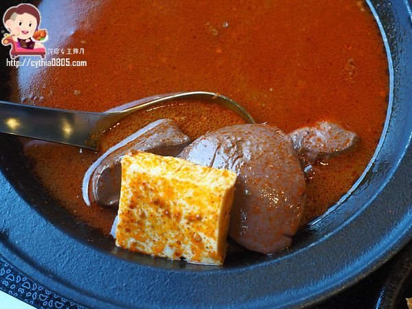 桃園中壢美食-嗑肉石鍋-15隻小龍蝦配25oz肉肉太超值,慶祝母親節就是你啦~~(邀約) @民宿女王芽月-美食.旅遊.全台趴趴走