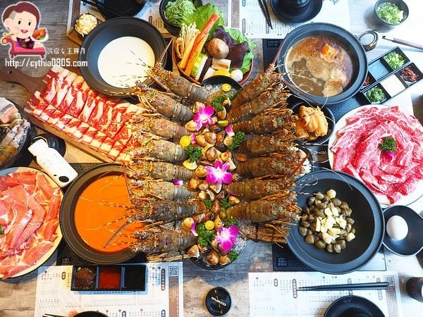 桃園中壢美食-嗑肉石鍋-15隻小龍蝦配25oz肉肉太超值,慶祝母親節就是你啦~~(邀約) @民宿女王芽月-美食.旅遊.全台趴趴走