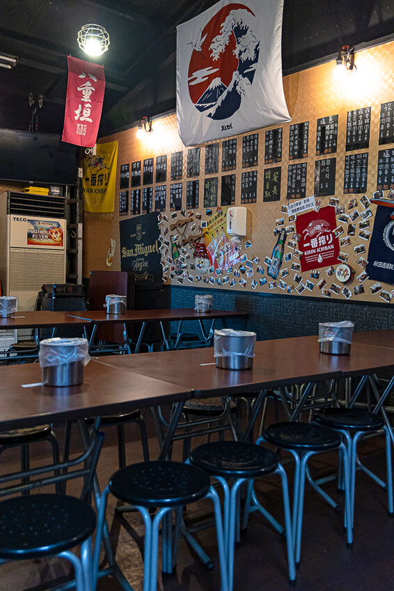 帶點藥膳香氣烤雞風味香香甜甜,當月壽星優惠活動滿額免費吃雞,另有串燒烤物雞湯的台式居酒屋|起家莊雞老闆