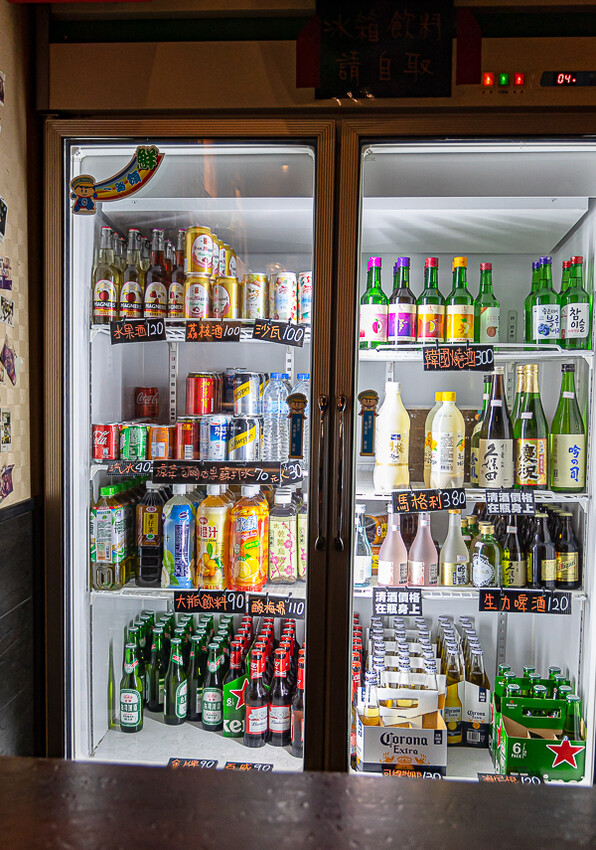 帶點藥膳香氣烤雞風味香香甜甜,當月壽星優惠活動滿額免費吃雞,另有串燒烤物雞湯的台式居酒屋|起家莊雞老闆