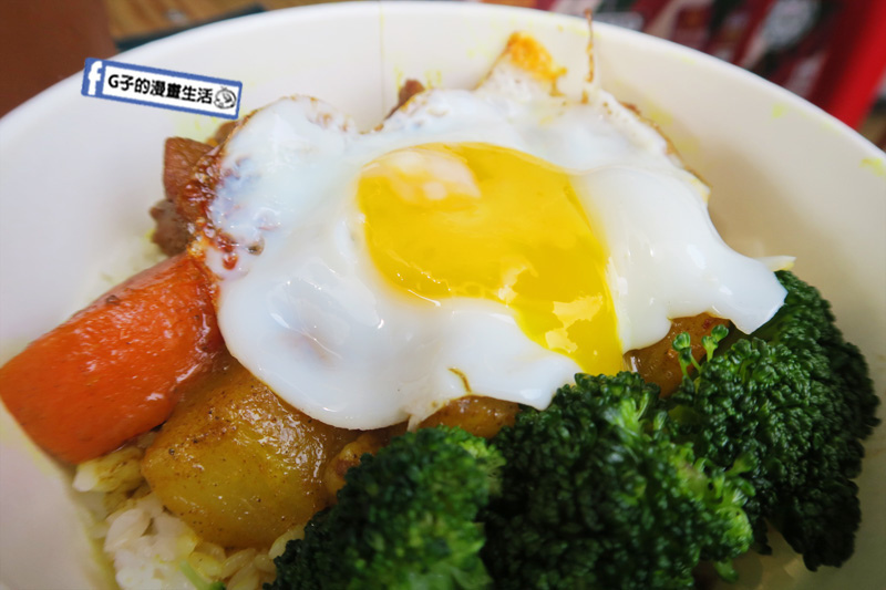 淡水澳門肥媽茶檔.澳門小吃.咖哩牛腩飯.凍檸檬茶.咖哩牛雜.淡水美食