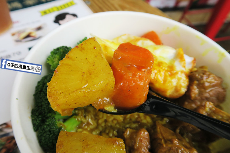 淡水澳門肥媽茶檔.澳門小吃.咖哩牛腩飯.凍檸檬茶.咖哩牛雜.淡水美食