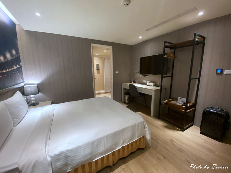 樂逸文旅La hotel 六合夜市棒球館~全館滿滿棒球元素入住感受台灣棒球魅力 @Bernice的隨手筆記
