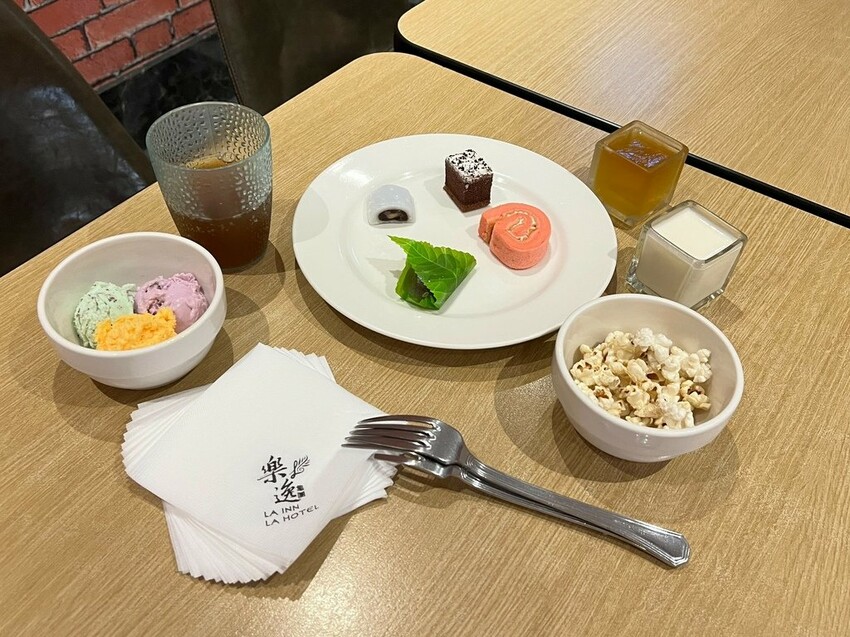 *（高雄飯店）樂逸文旅-六合夜市棒球館～棒球主題飯店大小朋友