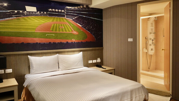 [高雄] 樂逸文旅棒球館｜高雄平價飯店推薦～棒球主題旅館！免費下午茶吃到飽