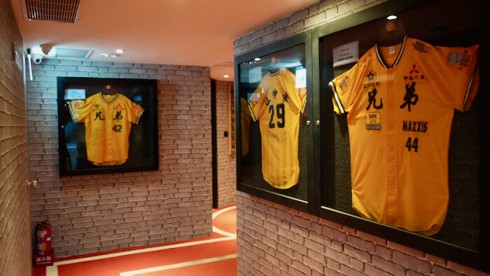 [高雄] 樂逸文旅棒球館｜高雄平價飯店推薦～棒球主題旅館！免費下午茶吃到飽