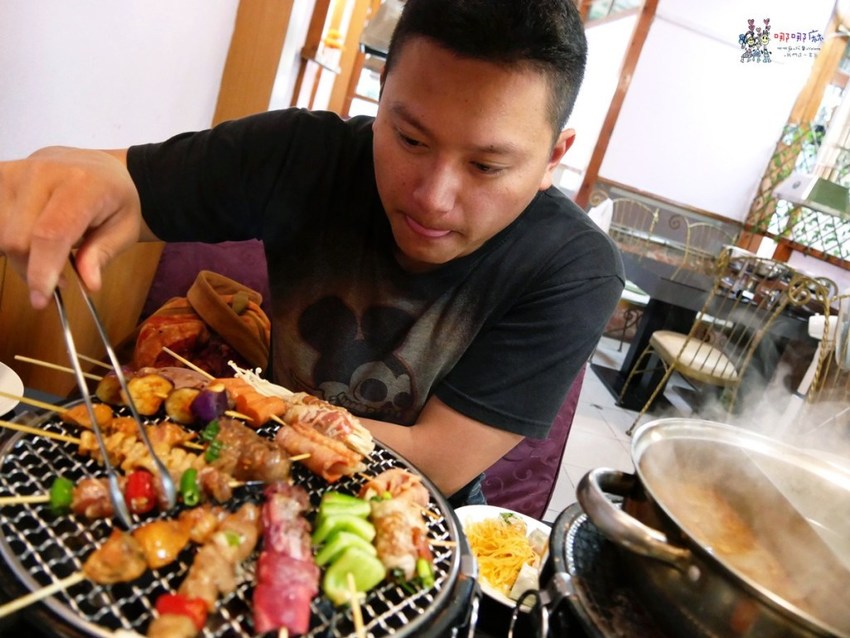 【桃園美食】龍潭大池旁399元吃到飽《越炭越燒》越式串燒烤肉店~第一次嘗試鴨仔蛋~ | 哪哪麻