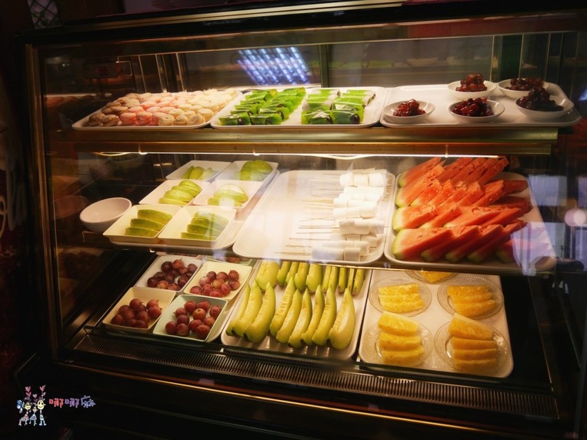 【桃園美食】龍潭大池旁399元吃到飽《越炭越燒》越式串燒烤肉店~第一次嘗試鴨仔蛋~ | 哪哪麻