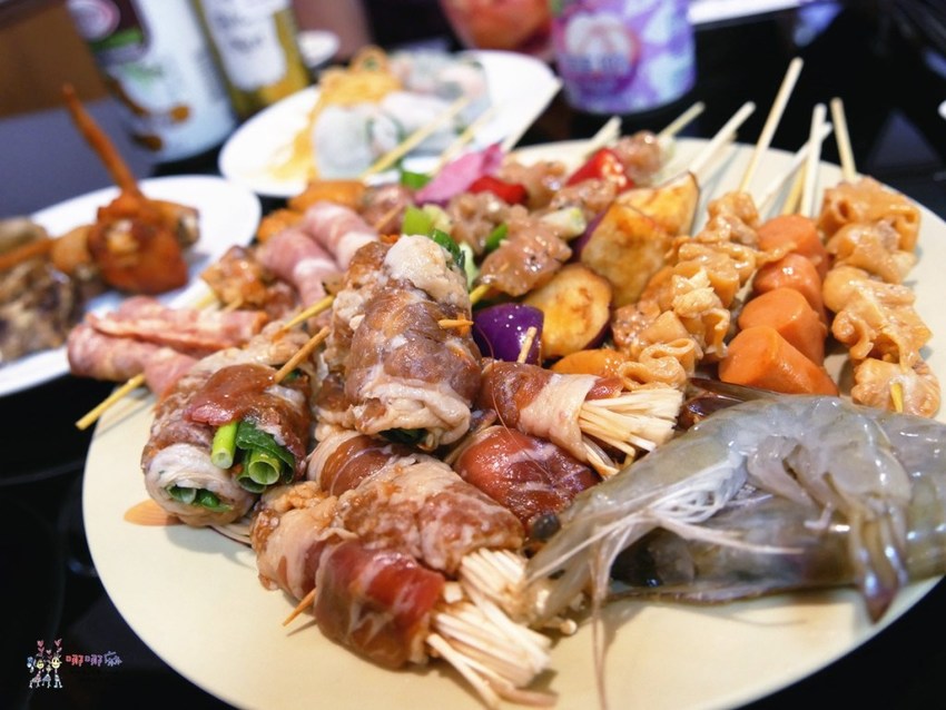 【桃園美食】龍潭大池旁399元吃到飽《越炭越燒》越式串燒烤肉店~第一次嘗試鴨仔蛋~ | 哪哪麻