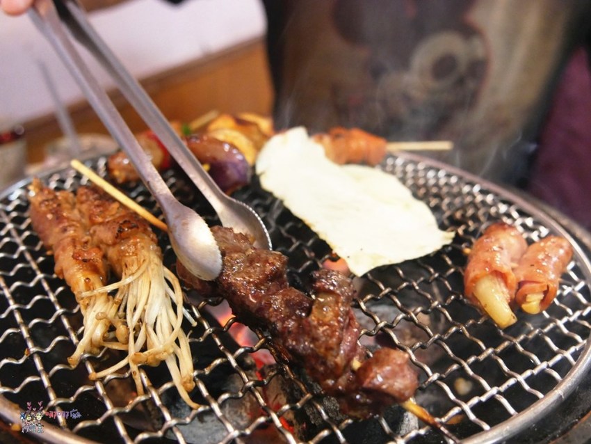 【桃園美食】龍潭大池旁399元吃到飽《越炭越燒》越式串燒烤肉店~第一次嘗試鴨仔蛋~ | 哪哪麻