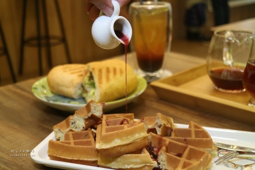 201952_190502_0001.jpg 201952_190502_0001.jpg