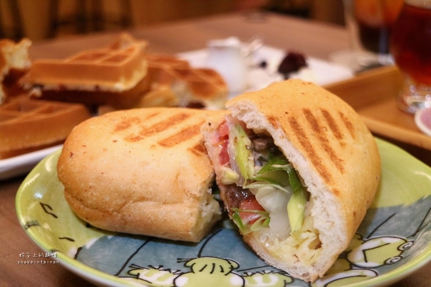 201952_190502_0033.jpg 201952_190502_0033.jpg