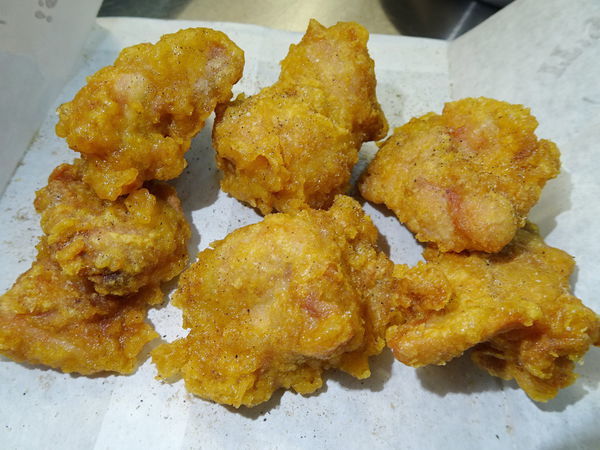 無骨腿丁-李家炸雞沙鹿店.jpg