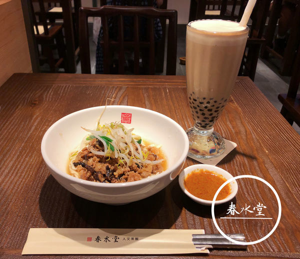 FOOD｜台北中山—Coco Brother 椰兄｜一人享用的泰式定食和香甜椰子冰｜中山站