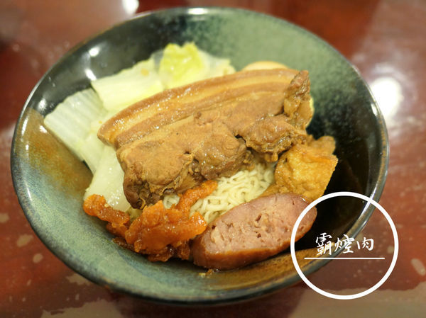 FOOD｜台北中山—Coco Brother 椰兄｜一人享用的泰式定食和香甜椰子冰｜中山站