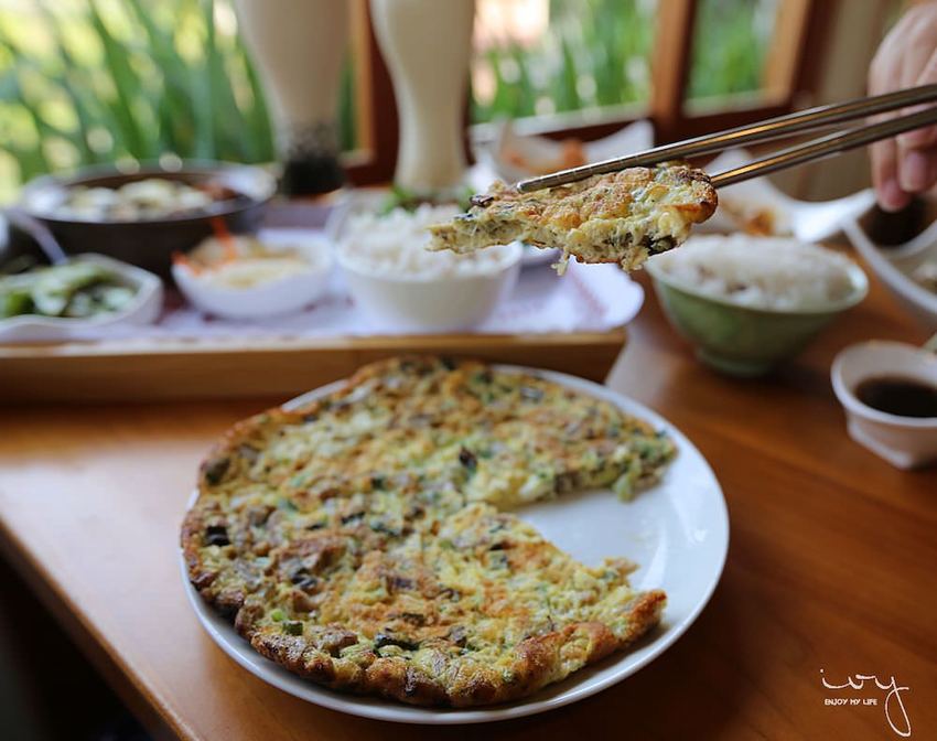 台中南屯隱藏版田園餐廳『田寮農莊』,池塘落羽松造景與總鋪師古早味農家菜,適合親子郊遊的好去處!
