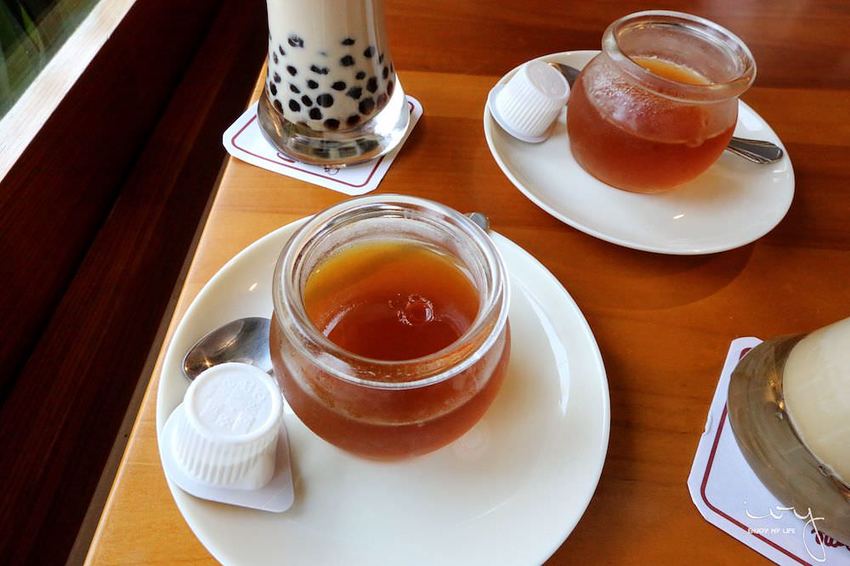 台中南屯隱藏版田園餐廳『田寮農莊』,池塘落羽松造景與總鋪師古早味農家菜,適合親子郊遊的好去處!