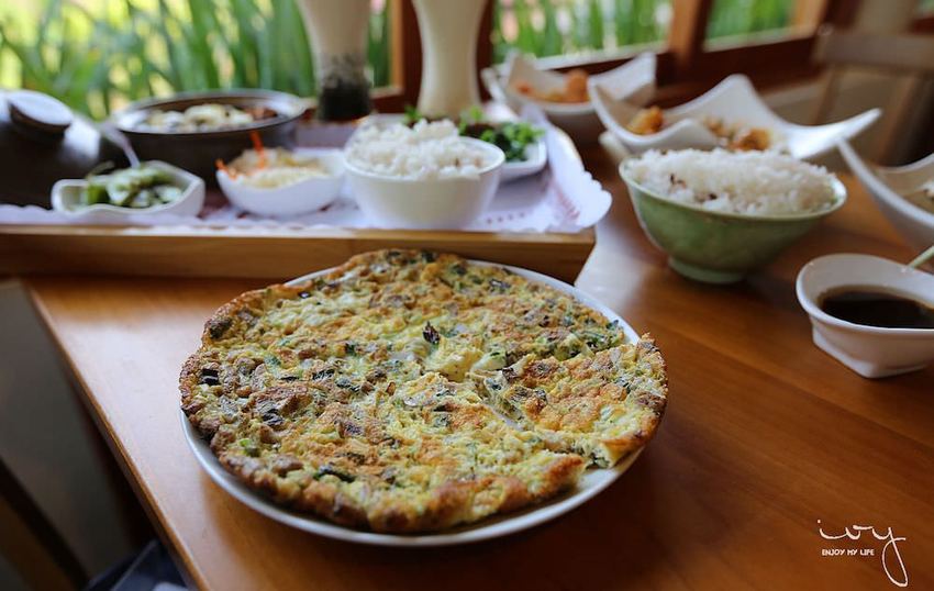 台中南屯隱藏版田園餐廳『田寮農莊』,池塘落羽松造景與總鋪師古早味農家菜,適合親子郊遊的好去處!