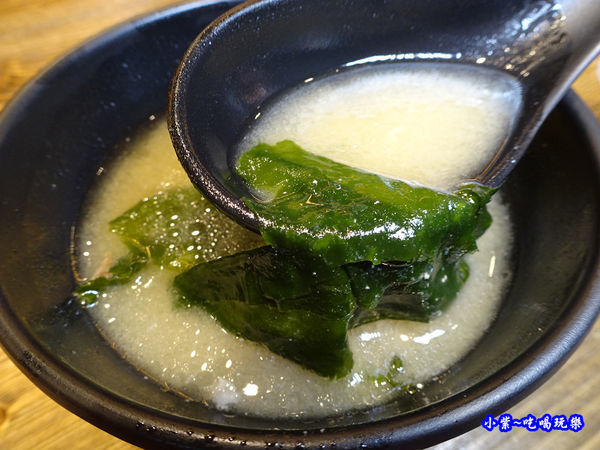 鮭魚味噌湯-山口刺身丼飯專賣店 (1).jpg