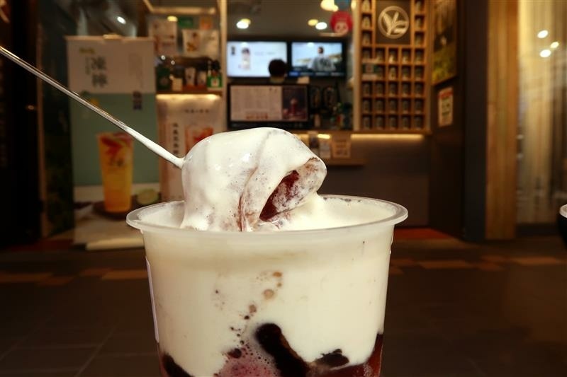  茶聚 香片姍姍凍檸 踏雪尋莓冰沙 手搖飲044.jpg