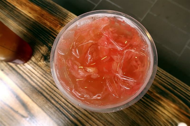  茶聚 香片姍姍凍檸 踏雪尋莓冰沙 手搖飲054.jpg