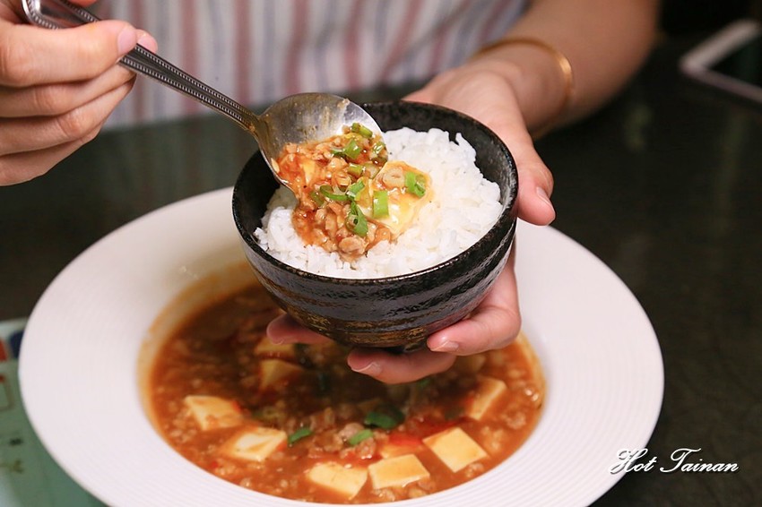 豪宅裡的製油廠,販售家常的好味道:神茶油 Shin Camellia Oil - 熱血玩台南。跳躍新世界