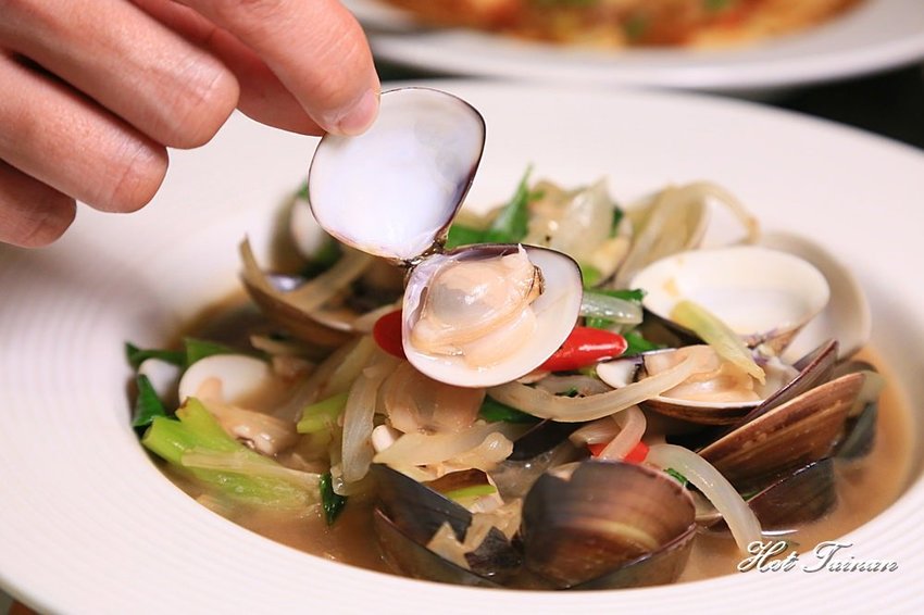 豪宅裡的製油廠,販售家常的好味道:神茶油 Shin Camellia Oil - 熱血玩台南。跳躍新世界