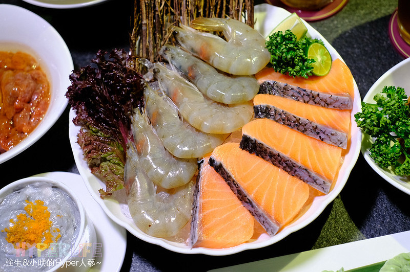 台中中區美食,台中好吃麻辣鍋,台中美食,台中麻辣鍋推薦,必吃麻辣鍋,瓦庫燒肉,瓦庫麻辣鍋,瓦庫麻辣鍋價格,瓦庫麻辣鍋菜單,瓦庫麻辣附近停車場 @強生與小吠的Hyper人蔘~