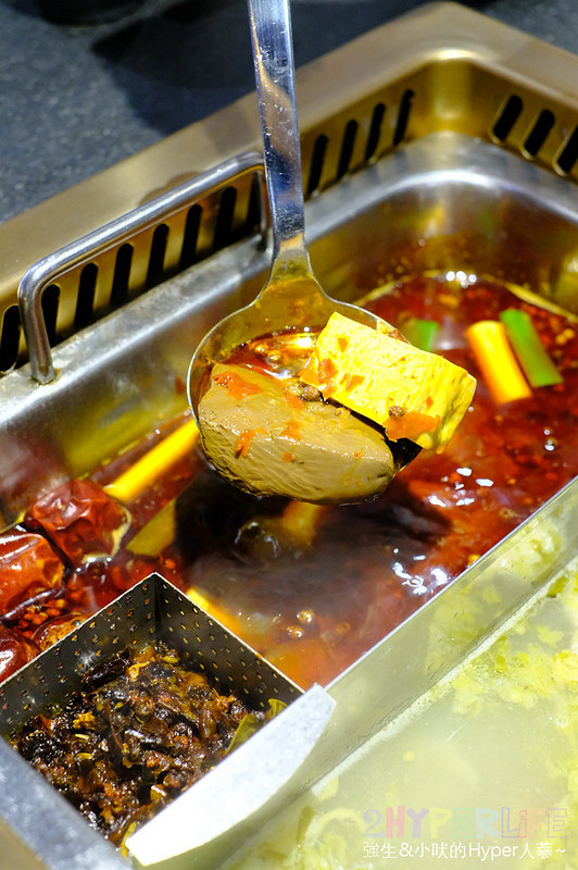 台中中區美食,台中好吃麻辣鍋,台中美食,台中麻辣鍋推薦,必吃麻辣鍋,瓦庫燒肉,瓦庫麻辣鍋,瓦庫麻辣鍋價格,瓦庫麻辣鍋菜單,瓦庫麻辣附近停車場 @強生與小吠的Hyper人蔘~