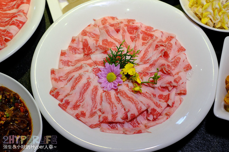 台中中區美食,台中好吃麻辣鍋,台中美食,台中麻辣鍋推薦,必吃麻辣鍋,瓦庫燒肉,瓦庫麻辣鍋,瓦庫麻辣鍋價格,瓦庫麻辣鍋菜單,瓦庫麻辣附近停車場 @強生與小吠的Hyper人蔘~