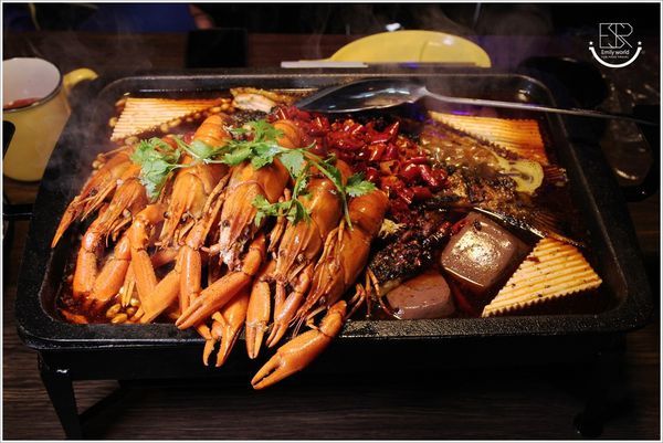 水貨烤魚火鍋中壢店 (9).JPG