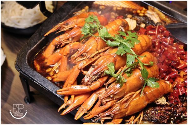 水貨烤魚火鍋中壢店 (12).JPG