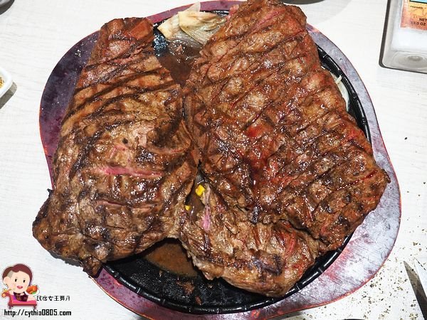 新北中和美食-鬥炙原味炙燒牛排-中和店-64盎司太驚人,大盎司的牛排還是很鮮甜 (邀約) @民宿女王芽月-美食.旅遊.全台趴趴走