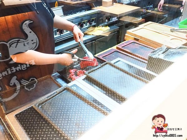 新北中和美食-鬥炙原味炙燒牛排-中和店-64盎司太驚人,大盎司的牛排還是很鮮甜 (邀約) @民宿女王芽月-美食.旅遊.全台趴趴走