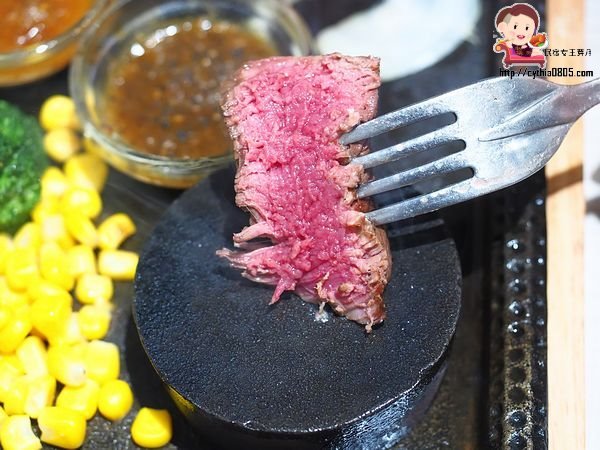 新北中和美食-鬥炙原味炙燒牛排-中和店-64盎司太驚人,大盎司的牛排還是很鮮甜 (邀約) @民宿女王芽月-美食.旅遊.全台趴趴走