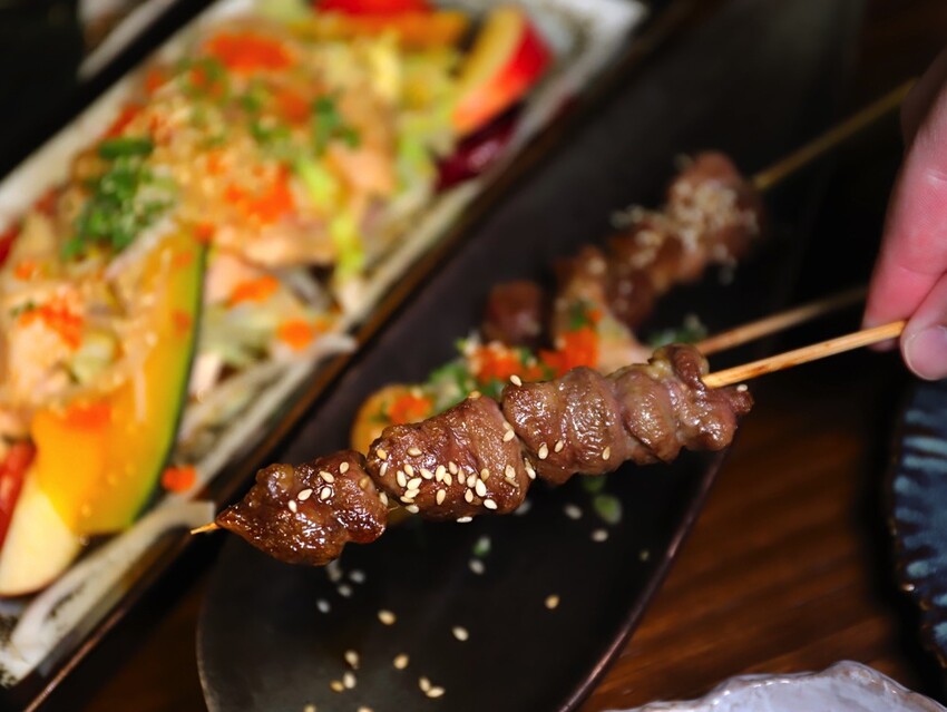 只要230元起就能吃到超美味個人日式定食套餐.5道精緻料理一次享受