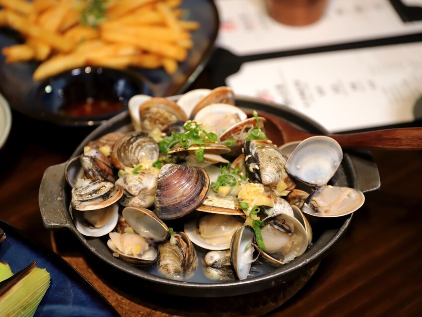 只要230元起就能吃到超美味個人日式定食套餐.5道精緻料理一次享受