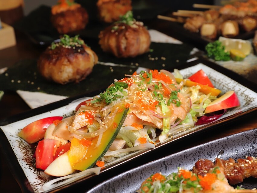 只要230元起就能吃到超美味個人日式定食套餐.5道精緻料理一次享受