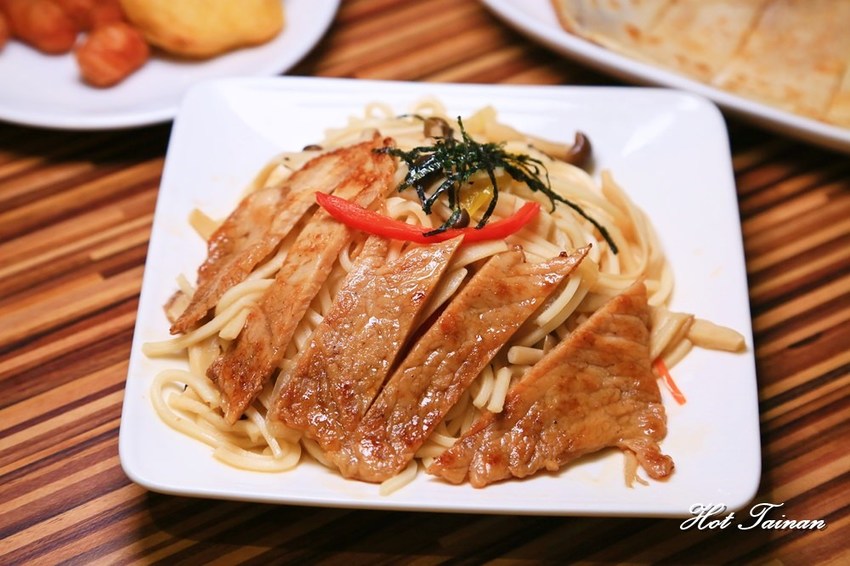 成大早餐吃哪家？這家你一定不能錯過：早安MUMU - 熱血玩台南。跳躍新世界