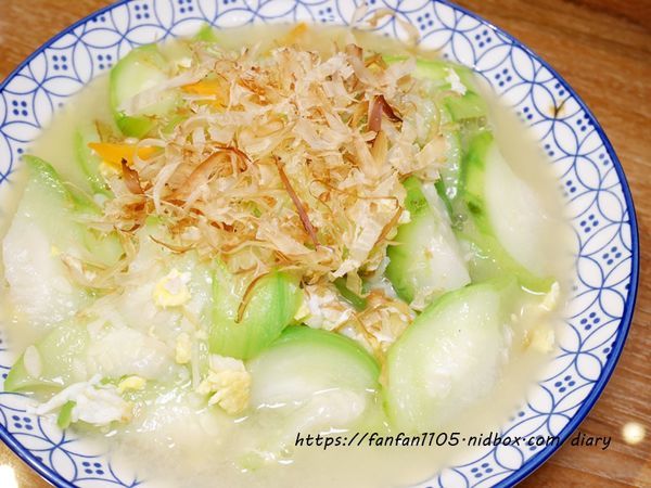 宜蘭住宿【傳藝渡假會館】 #田園間湖畔VILLA #沙坑 #划小船 #餵魚 #一泊二食 #親子住宿 的好去處 (38).JPG