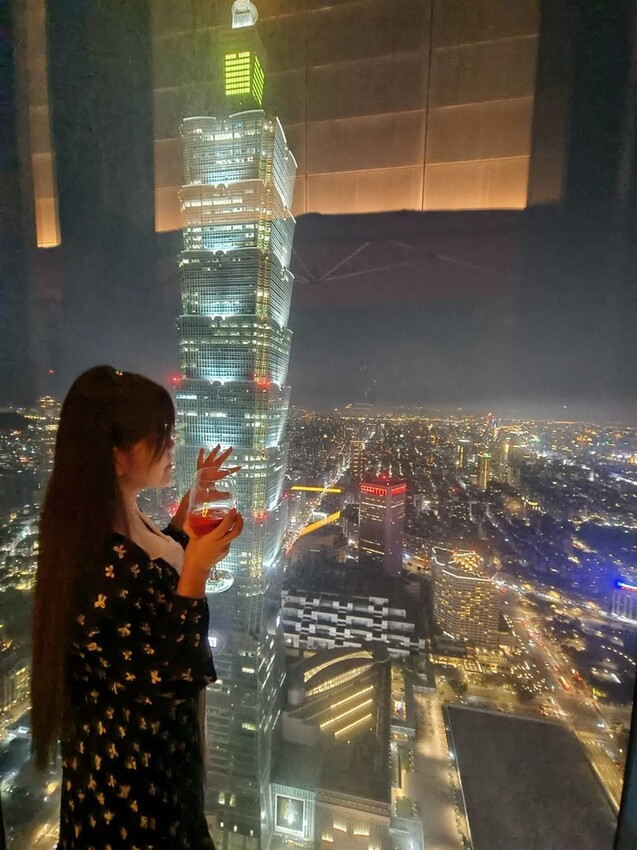 48182.jpg - 【台北】信義區高空酒吧。南山微風CE LA VIˋ Taipei48樓。360度環景觀看101夜景