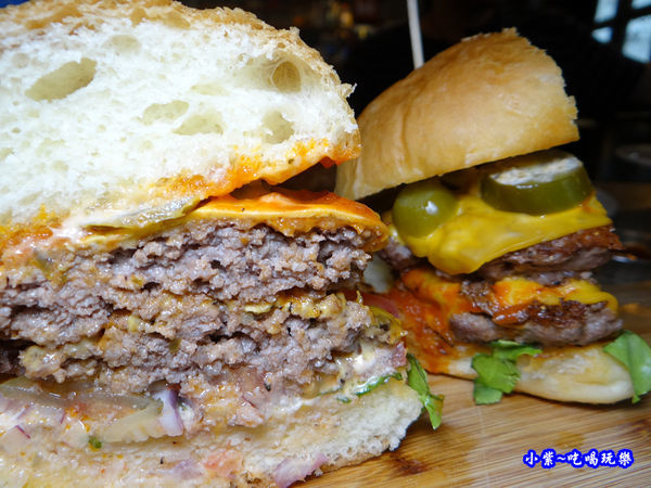 美式雙層起司辣味漢堡-沛緹歐 (1).jpg