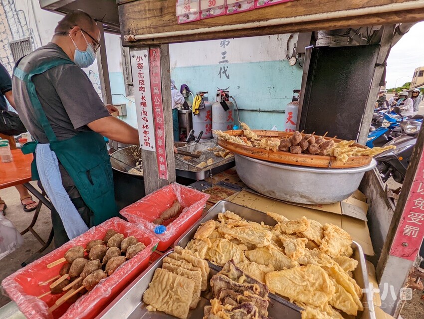 【離島-澎湖旅遊】回家炸粿|現炸雙拼炸粿、顧眼小卷 菊島海味一次滿足 - 十八Team|生活日誌