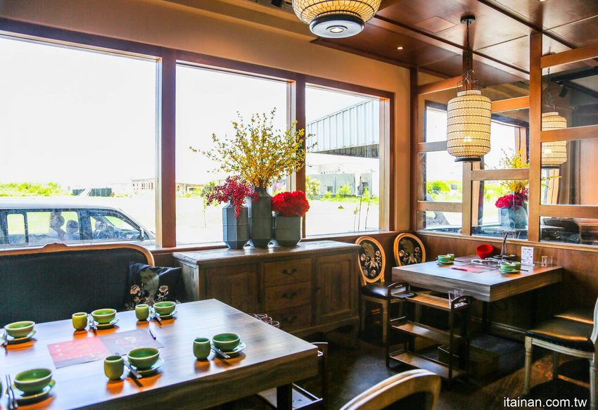 澎湖最美的網美麻辣火鍋「巴適麻辣鍋」正統手工拌炒辣椒技術，嚴選二十四種中藥材入鍋!! - 台南好Food遊