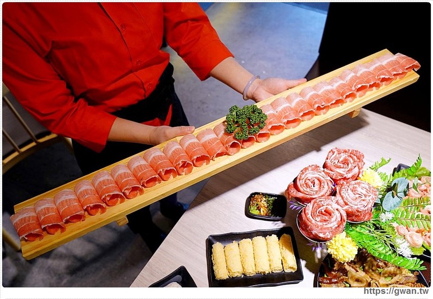 姓陳的在哪裡?愛食鍋請你吃肉肉啦!還有超萌芋泥小熊鍋,每天限量五隻喔~