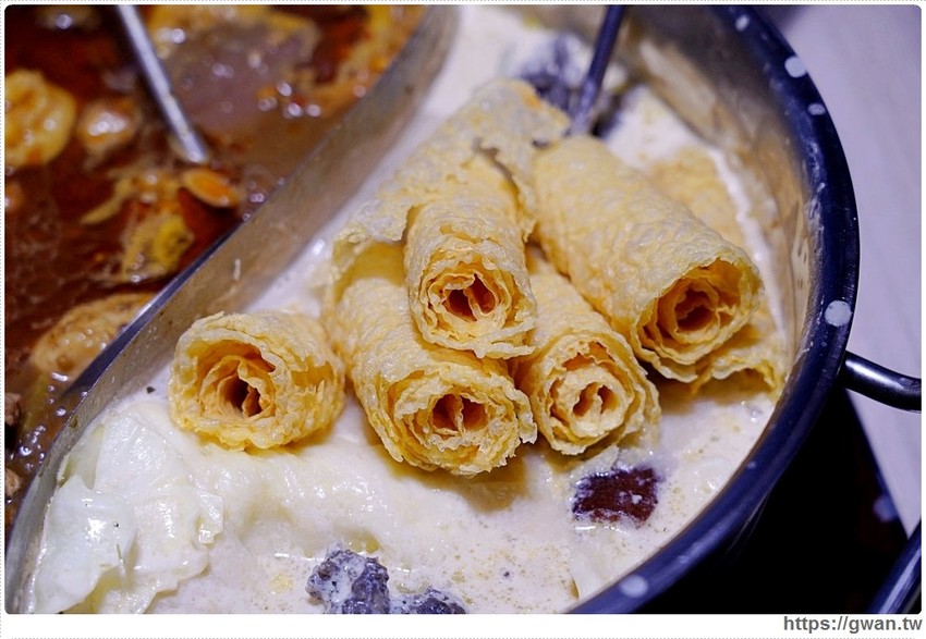 姓陳的在哪裡?愛食鍋請你吃肉肉啦!還有超萌芋泥小熊鍋,每天限量五隻喔~