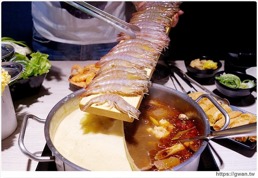 台中超萌小熊維尼鍋來囉，還有生日幾歲送幾隻蝦蝦，每天限五組！