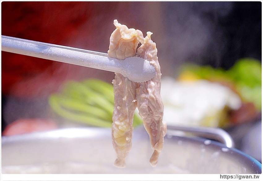 姓陳的在哪裡?愛食鍋請你吃肉肉啦!還有超萌芋泥小熊鍋,每天限量五隻喔~