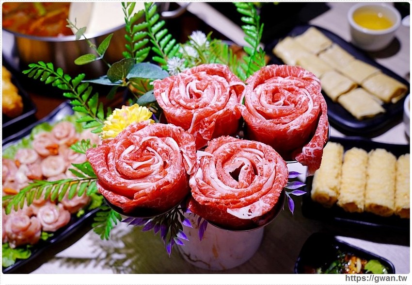 姓陳的在哪裡?愛食鍋請你吃肉肉啦!還有超萌芋泥小熊鍋,每天限量五隻喔~