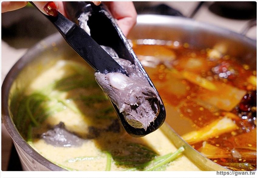 台中超萌小熊維尼鍋來囉，還有生日幾歲送幾隻蝦蝦，每天限五組！